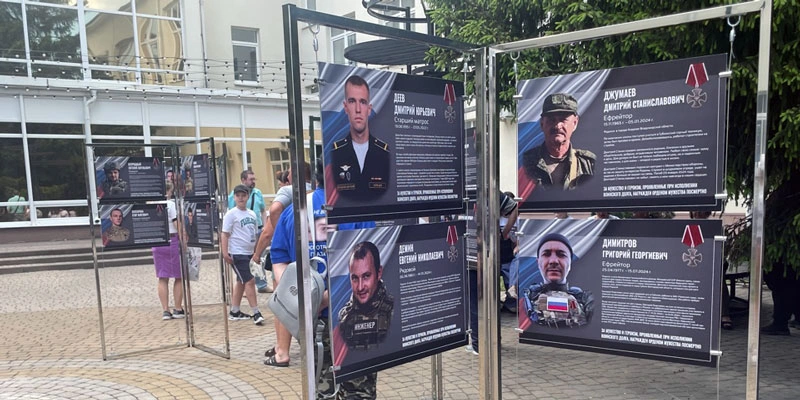 В Губкине открылась фотовыставка «Герои СВОего времени» - Go31