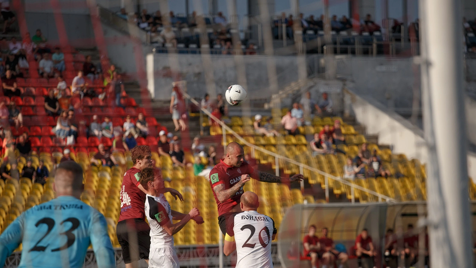 Футбол мяч летит борьба-Закоморный.jpg Футбол мяч летит борьба-Закоморный.jpg