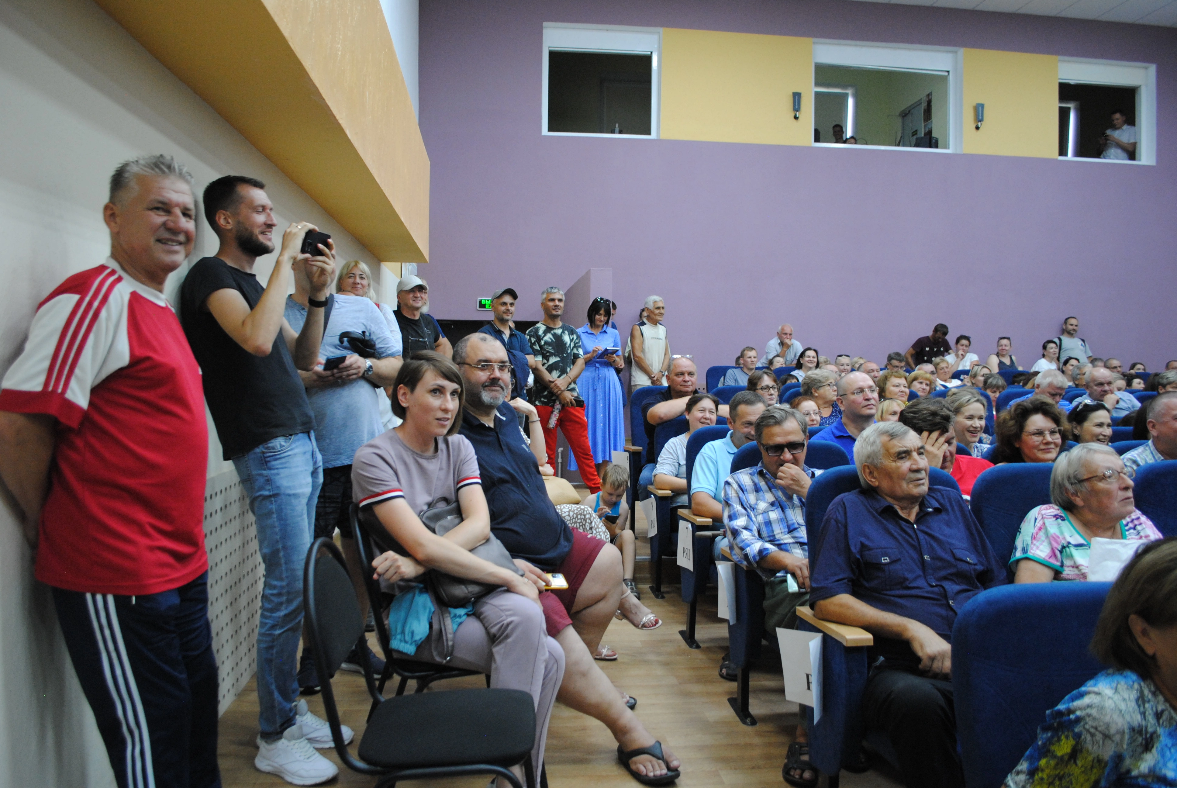 DSC_0037.JPG DSC_0037.JPG