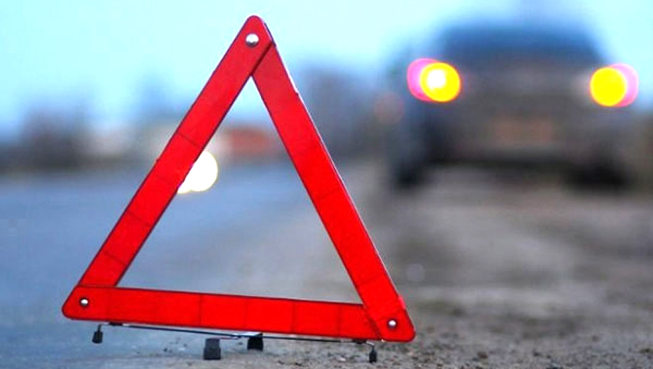 
                     Возле белгородского «Сити Молла» водитель насмерть сбил пешехода и уехал 
                