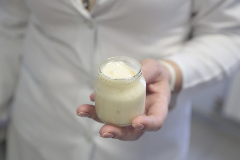 
                     Учёные из БелГУ изобрели витаминный и низкокалорийный майонез без яиц 
                